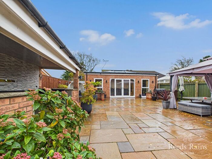 2 Bedroom Bungalow For Sale In The Orchard, Marfleet Lane, Hull, East Yorkshire, HU9