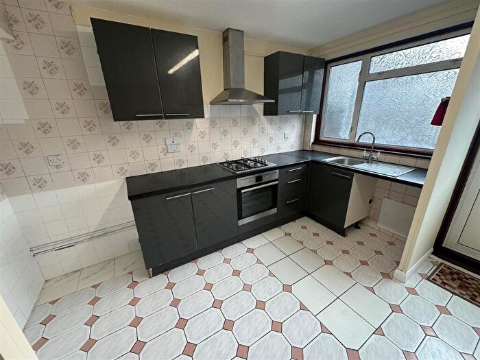 4 Bedroom Terraced House To Rent In Long Field, London, NW9