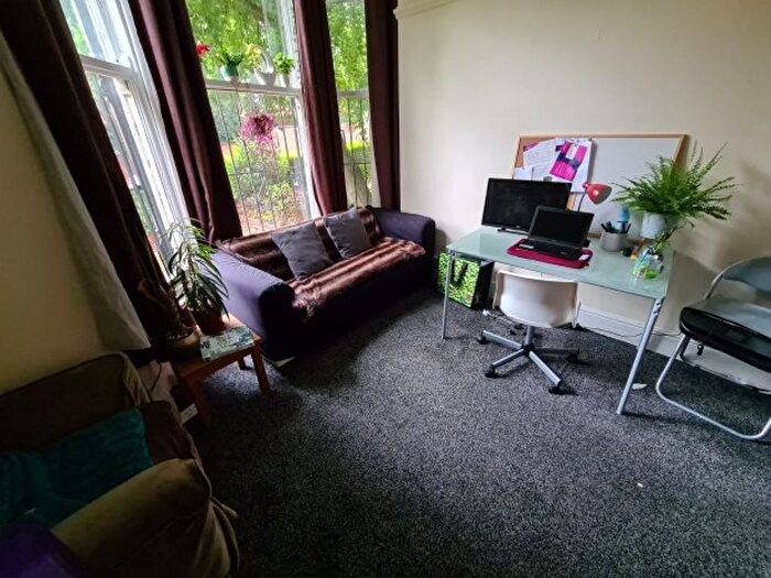 1 Bedroom Flat To Rent In Clarendon Road, Leeds, LS2