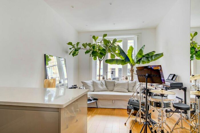 1 Bedroom Flat To Rent In Grittleton Road, Maida Vale, London, W9