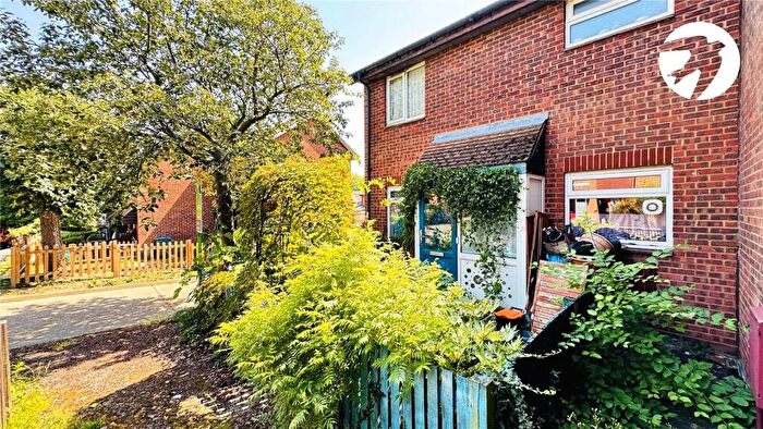1 Bedroom End Of Terrace House For Sale In Sprucedale Close, Swanley, Kent, BR8