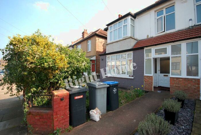 2 Bedroom Maisonette To Rent In Berkhamsted Avenue, Wembley, Middlesex, HA9