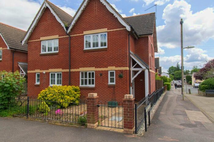 3 Bedroom End Of Terrace House To Rent In Albert Street, Fleet, GU51