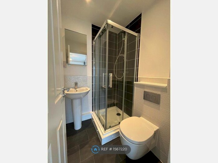 2 Bedroom Flat To Rent In Great Brier Leaze, Patchway, Bristol, BS34