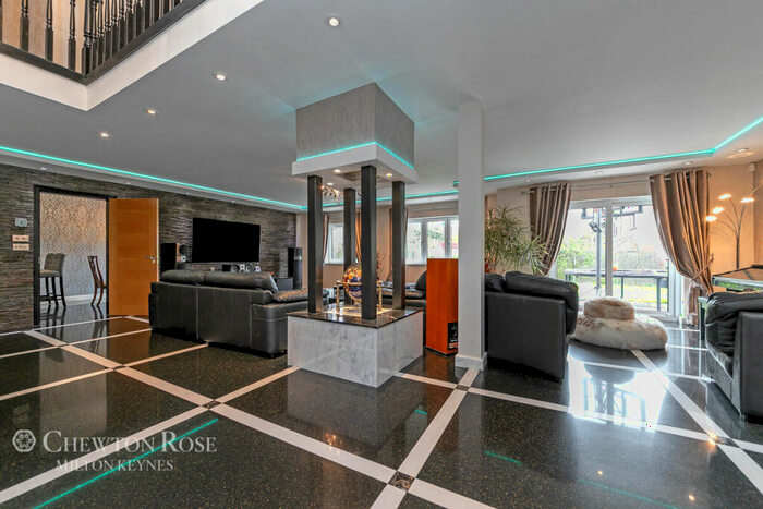 5 Bedroom Detached House For Sale In Chase Avenue, Walton Park, MK7