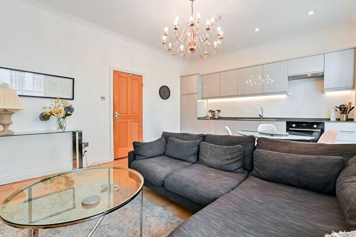 1 Bedroom Flat To Rent In Erskine Road, Primrose Hill, London, NW3