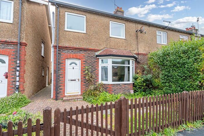 3 Bedroom Semi-Detached House For Sale In Kingsham Road, Chichester, PO19