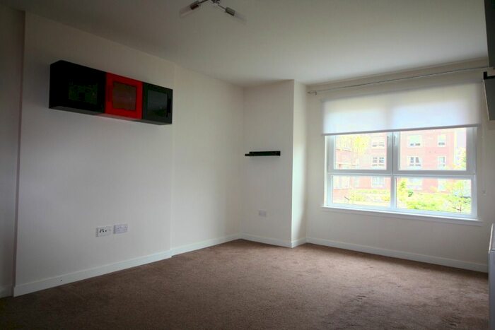 2 Bedroom Flat To Rent In Springfield Gardens, Parkhead, Glasgow, G31