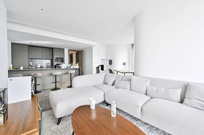 2 Bedroom Flat To Rent In Blackfriars Road, Southwark, London, SE1