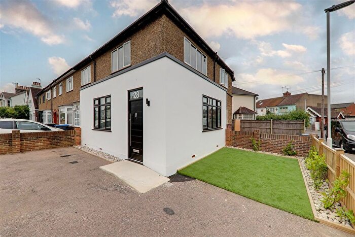 1 Bedroom Flat To Rent In Westcourt Road, Worthing, BN14