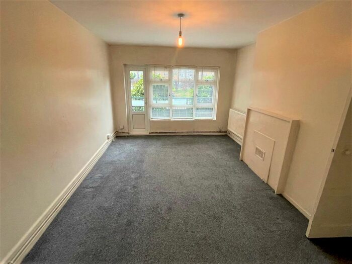 1 Bedroom Flat To Rent In Alexandra Avenue, Harrow, HA2