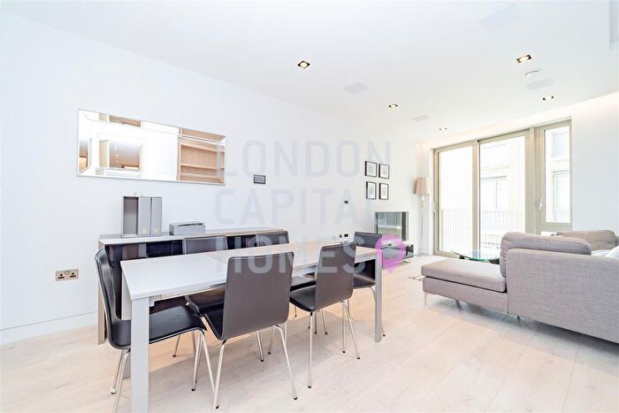 2 Bedroom Flat To Rent In Chatsworth House, Duchess Walk, London, SE1