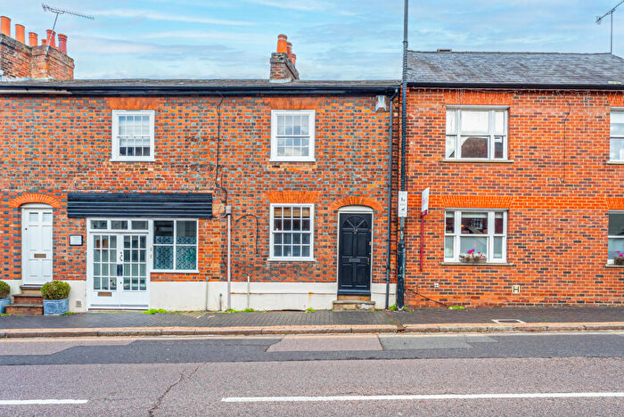 2 Bedroom Maisonette To Rent In Verulam Road, St. Albans, Hertfordshire, AL3