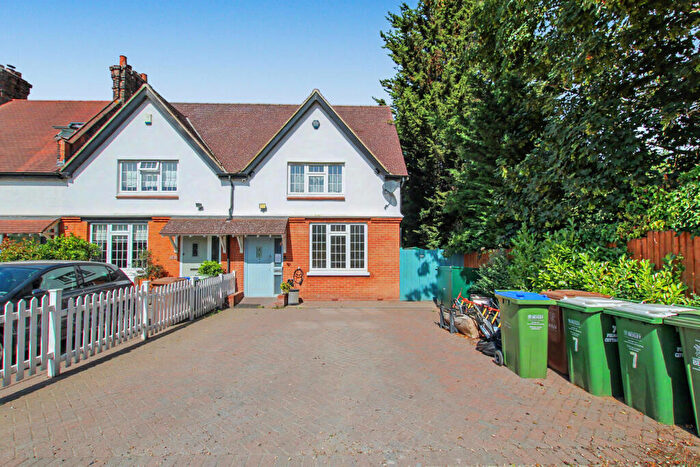 3 Bedroom Terraced House For Sale In Vicarage Road, Bexley, DA5