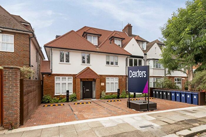 2 Bedroom Flat To Rent In The Ridgeway, Golders Green, NW11
