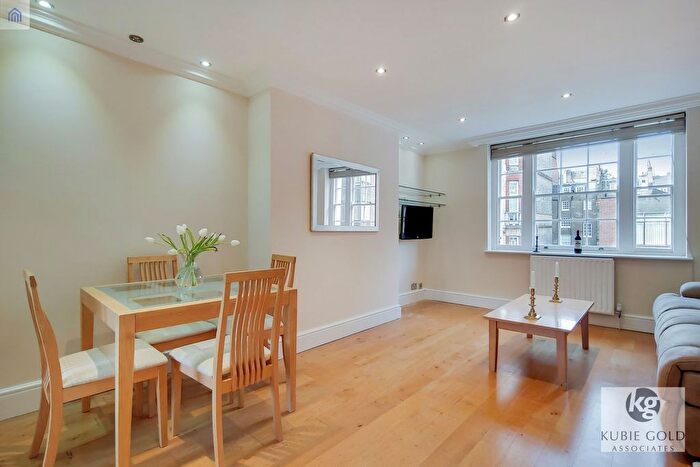 2 Bedroom Flat To Rent In Montagu Row, Marylebone, London, W1U