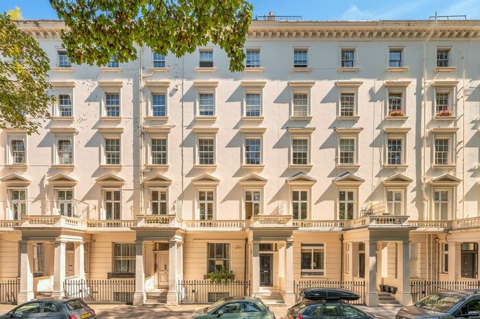 2 Bedroom Flat To Rent In St. Georges Square, Pimlico, SW1V