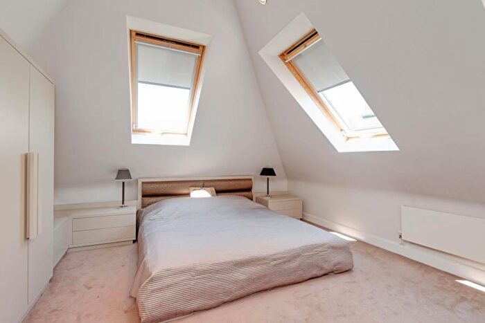 5 Bedroom Detached House To Rent In Holly Park Gardens, Finchley, London, N3