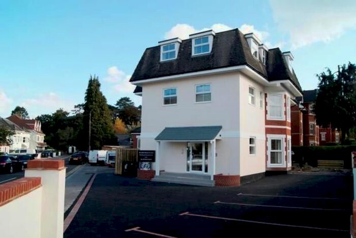 1 Bedroom Flat To Rent In Alumhurst Road, Alum Chine, Bournemouth, BH4