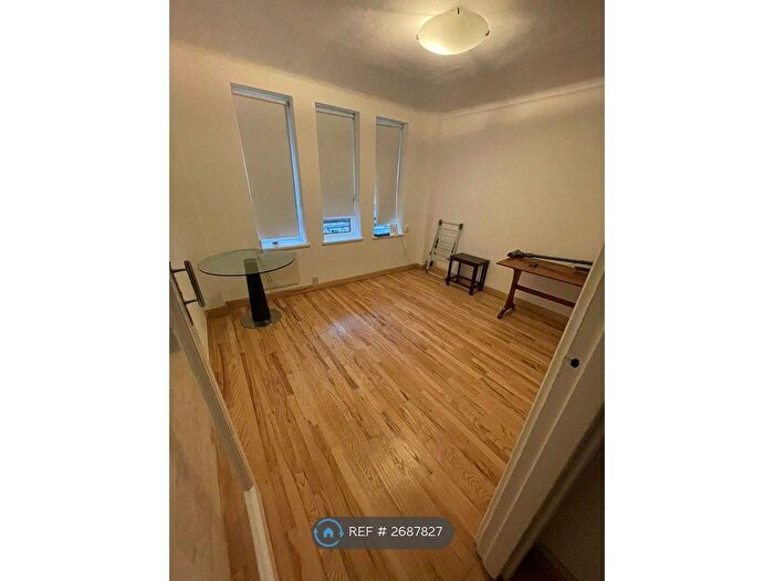 1 Bedroom Flat To Rent In Hatherley Grove, London, W2