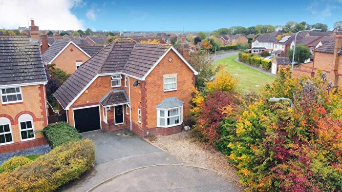 4 Bedroom Detached House For Sale In Longmeadow, Wootton, NN4