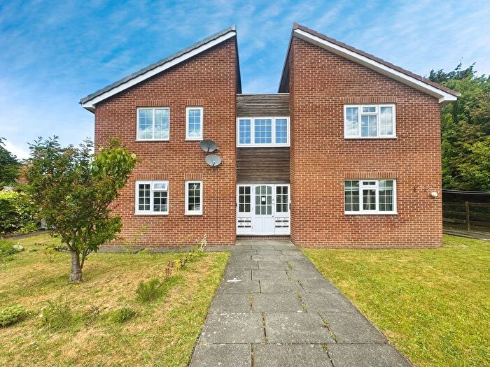 1 Bedroom Flat For Sale In Mollyfair Close, Ryton, NE40