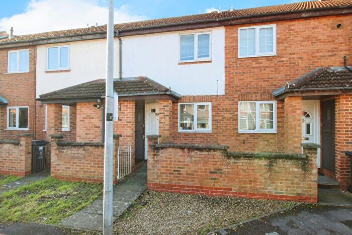 2 Bedroom Terraced House To Rent In Rose Street, Swindon, SN2