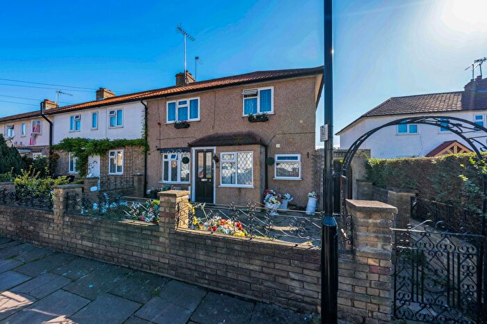 3 Bedroom Terraced House For Sale In Greenford, UB6