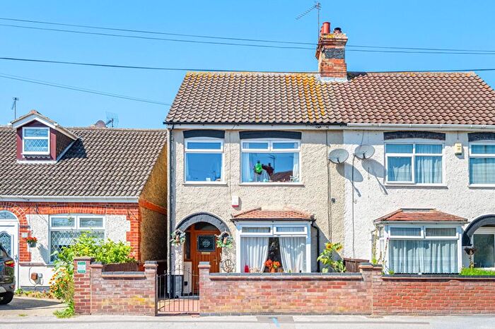 4 Bedroom Semi Detached House For Sale In Blackheath Road, Lowestoft, NR33