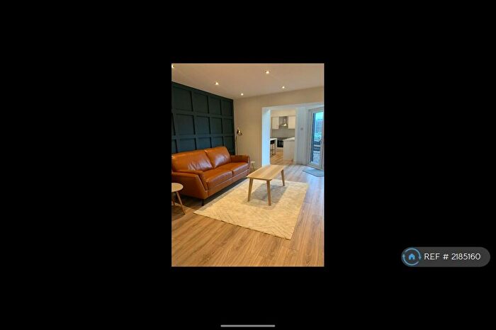 2 Bedroom Maisonette To Rent In Roseangle, Dundee, DD1