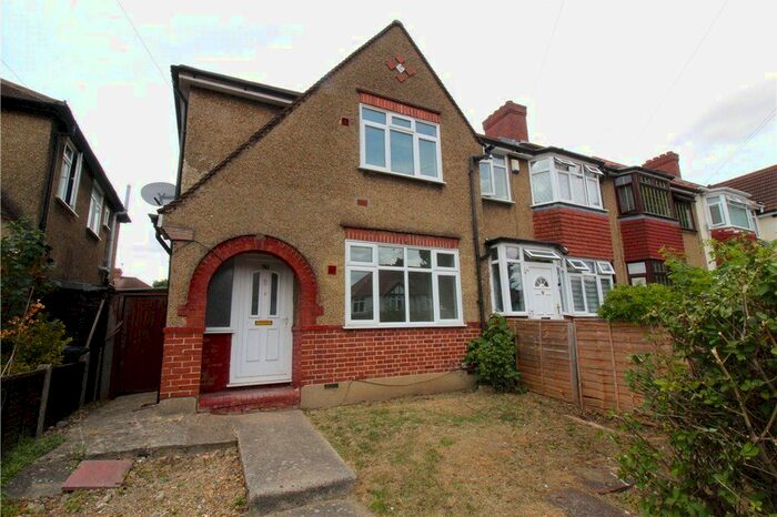 3 Bedroom End Of Terrace House To Rent In Carr Road, Northolt, UB5