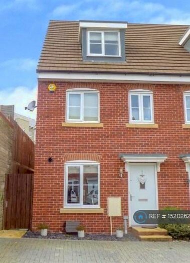 3 Bedroom Semi-Detached House To Rent In The Farm, Purton, West Swindon, SN5