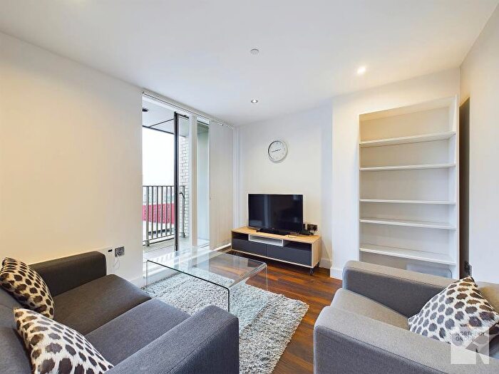 2 Bedroom Apartment To Rent In One Cambridge Street, M1