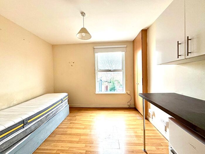 Studio To Rent In Agamemnon Road, London, NW6
