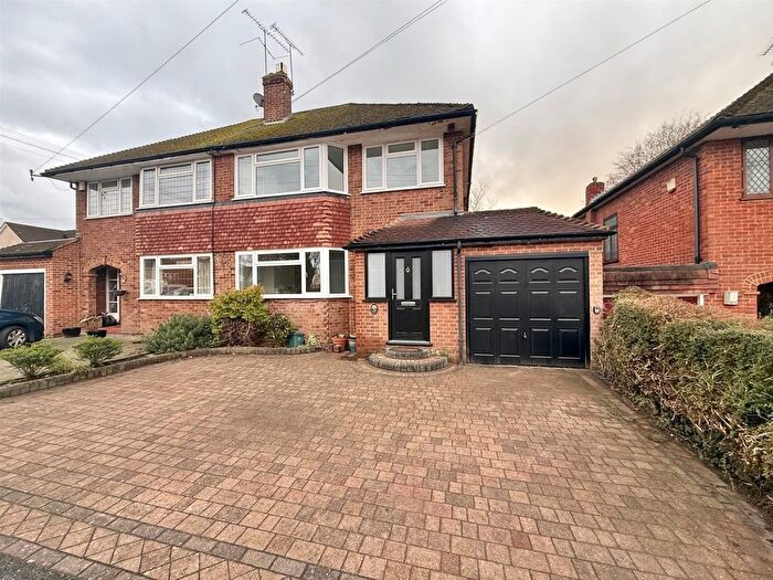 3 Bedroom Semi-Detached House To Rent In Rochford Avenue, Shenfield, Brentwood, CM15