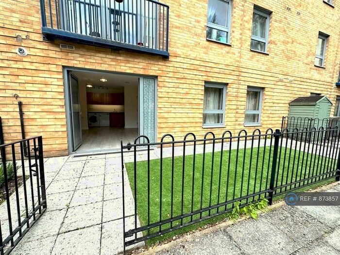 2 Bedroom Flat To Rent In Priestley Road, Basingstoke, RG24