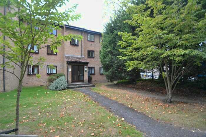 1 Bedroom Flat To Rent In Gresham Way, London, SW19