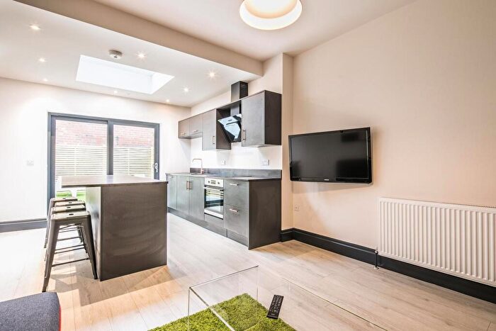 5 Bedroom Terraced House To Rent In Roebuck Road, Sheffield, S6