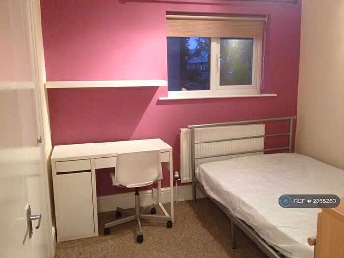4 Bedroom Terraced House To Rent In School Road, Sheffield, S10