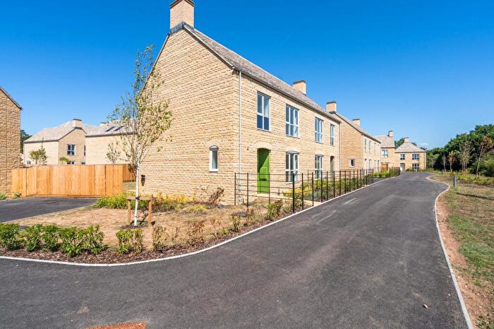 3 Bedroom Semi-Detached House To Rent In Sivewright Way, Cirencester, Gloucestershire, GL7