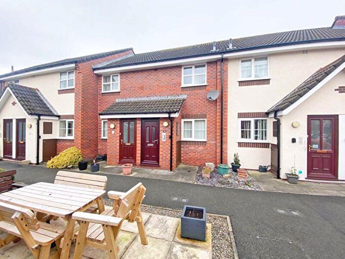 2 Bedroom Flat For Sale In Kingfisher Mews, Poulton-Le-Fylde, FY6