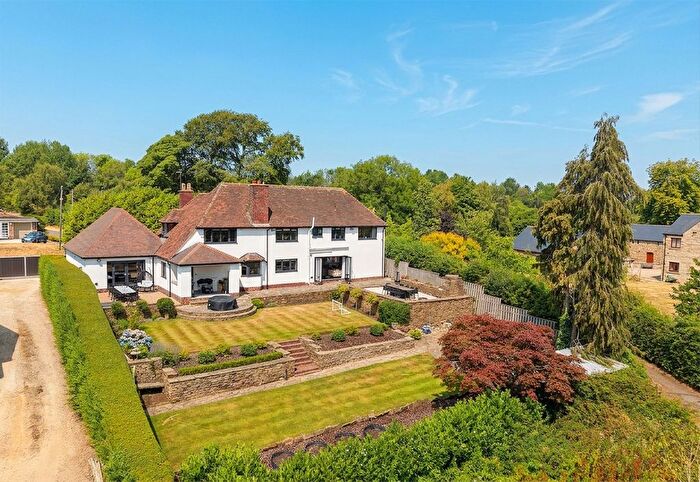 4 Bedroom Detached House For Sale In Matlock Road, Walton, S42