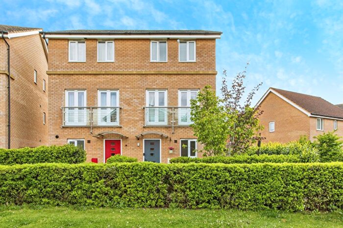 3 Bedroom Town House For Sale In Blenheim Close, Upper Cambourne, Cambridge, CB23