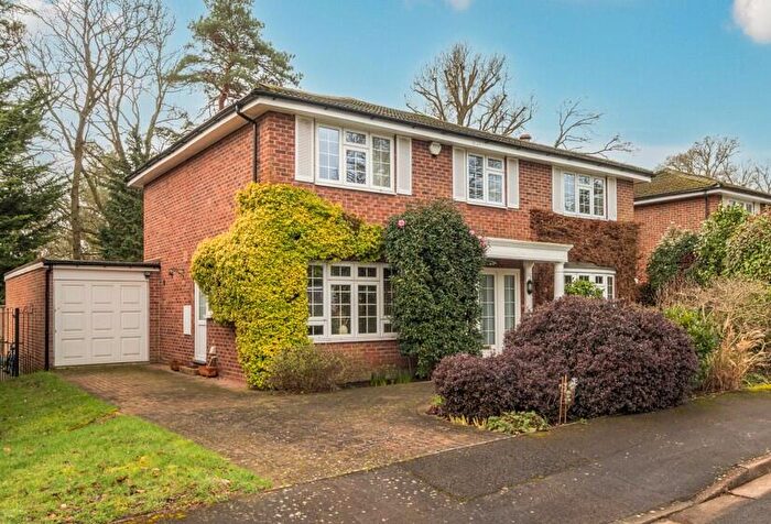 5 Bedroom Detached House For Sale In Woking, GU22