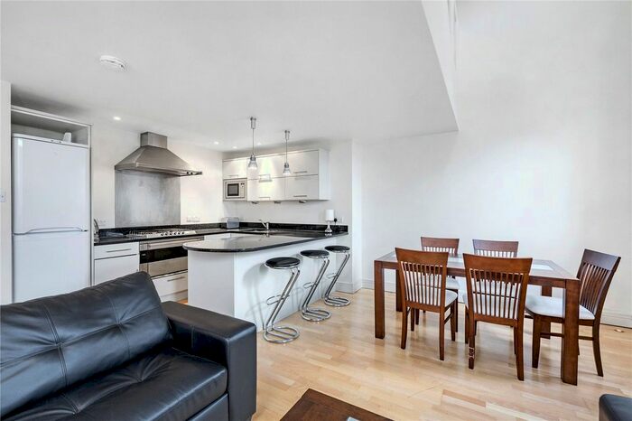 2 Bedroom Flat To Rent In Old Station Way, Voltaire Road, London, SW4