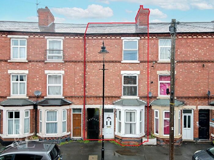 3 Bedroom Terraced House For Sale In Wilford Crescent West, Nottingham, NG2