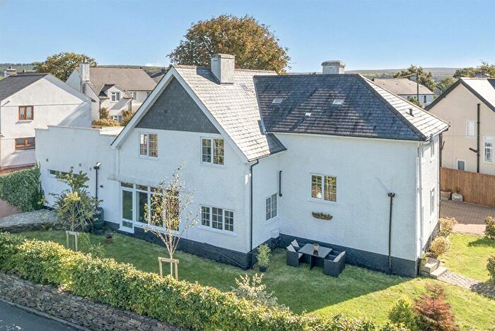 4 Bedroom Detached House For Sale In Kirkella Road, Yelverton, Devon, PL20