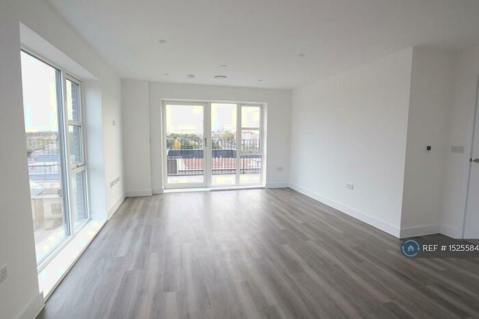 2 Bedroom Penthouse To Rent In Clara Rackham Street, Cambridge, CB1