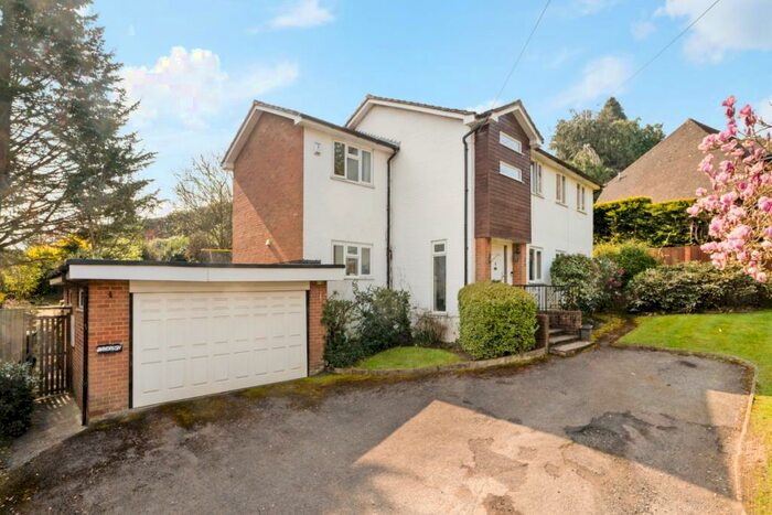 5 Bedroom Detached House To Rent In Oak End Way Gerrards Cross, SL9