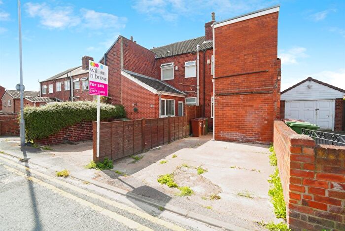 2 Bedroom End Terrace House For Sale In Rock Hill, Castleford, WF10